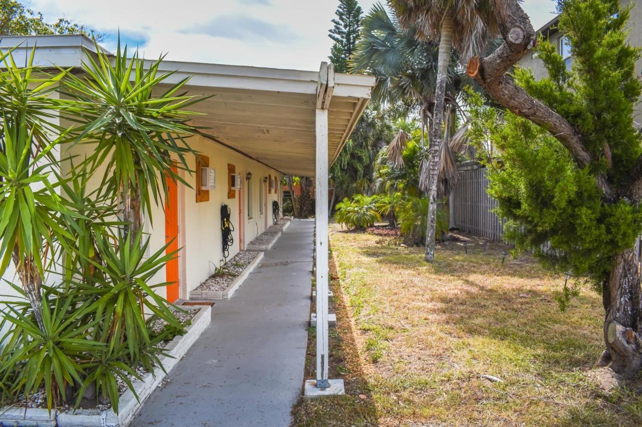 Cocoa Beach Cottages Exterior photo