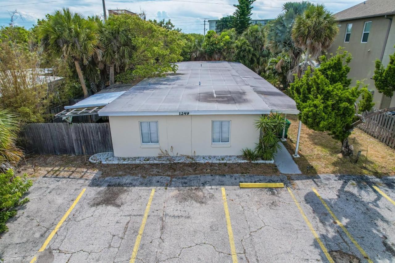 Cocoa Beach Cottages Exterior photo